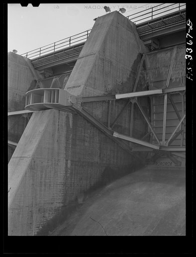 Untitled photo, possibly related to: Watts Bar Dam, Tennessee. Tennessee Valley Authority (TVA). Construction