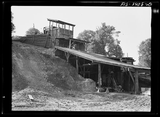 Untitled photo, possibly related to: Kern County, California. Mill of the Tugsten Chief Mine