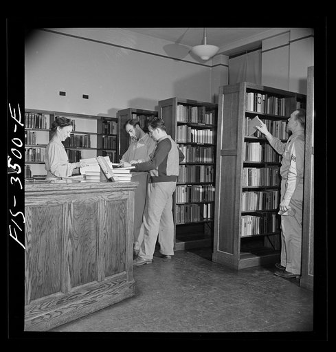 Greenbelt, Maryland. Federal housing project. Volunteer workers put out the Cooperator, a weekly newspaper