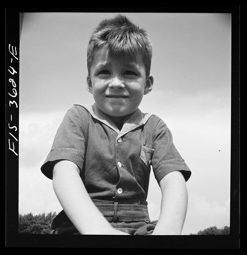 Greenbelt, Maryland. Young spectator at the Memorial Day ceremony