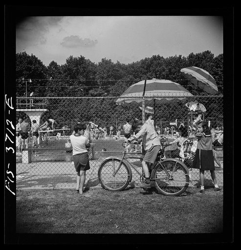 Untitled photo, possibly related to: Greenbelt, Maryland. Swimming pool