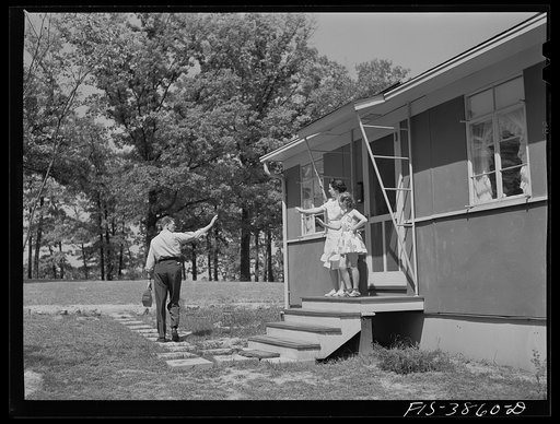 Sheffield, Alabama (Tennessee Valley Authority (TVA)). Kenneth C. Hall leaves for work