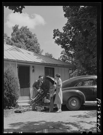 Lauderdale County, Alabama. Tennessee Valley Authority (TVA). Mr. and Mrs. Case packing for a camping trip on one of the many TVA lakes