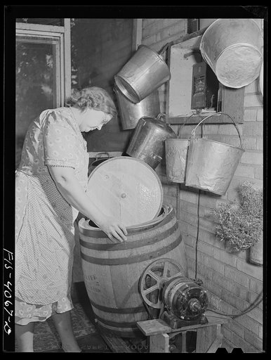 Knox County, Tennessee (Tennessee Valley Authority (TVA)). Mr. Bacon using an electric churn