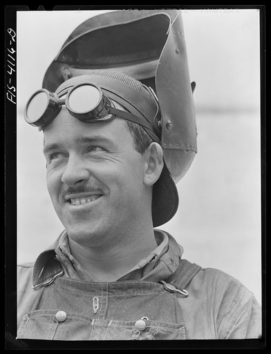 Cherokee Dam, Tennessee (Tennessee Valley Authority (TVA)). Welder
