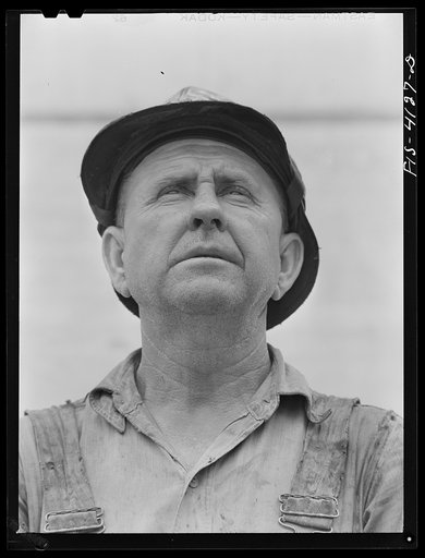 Cherokee Dam, Tennessee (Tennessee Valley Authority (TVA)). Rigger