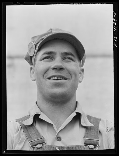 Cherokee Dam, Tennessee (Tennessee Valley Authority (TVA)). Worker