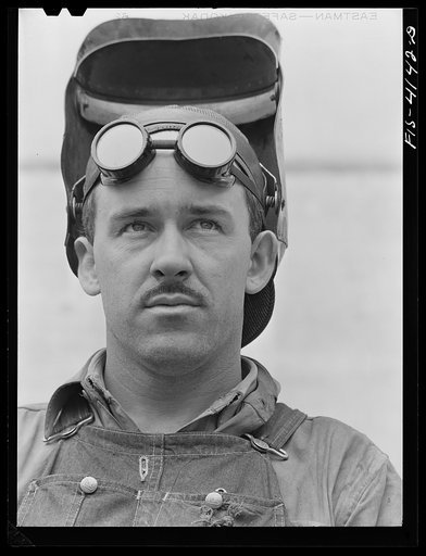 Cherokee Dam, Tennessee (Tennessee Valley Authority (TVA)). Welder