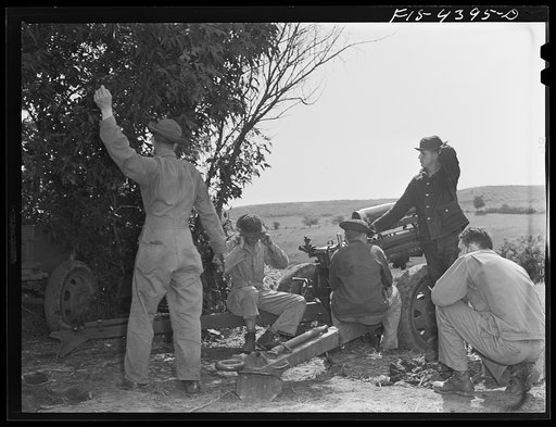 Fort Riley, Kansas. Artillery practice. Firing the 37 mm guns