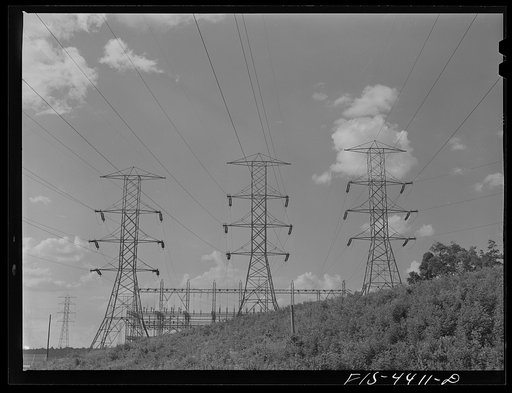 Wheeler Dam, Alabama (Tennessee Valley Authority (TVA)). Transmission towers
