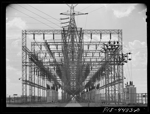 Wheeler Dam, Alabama (Tennessee Valley Authority (TVA)). Electric switchyard