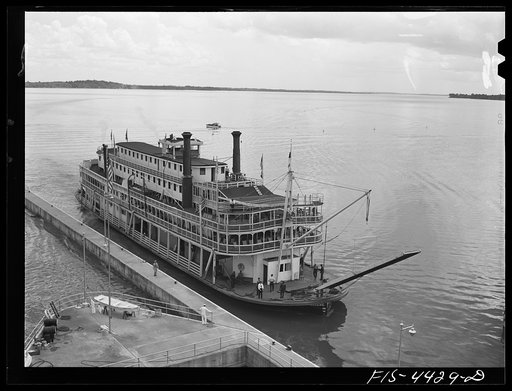 Wheeler Dam, Alabama (Tennessee Valley Authority (TVA)). Excursion steamer approaching lock at Wheeler Dam, Alabama