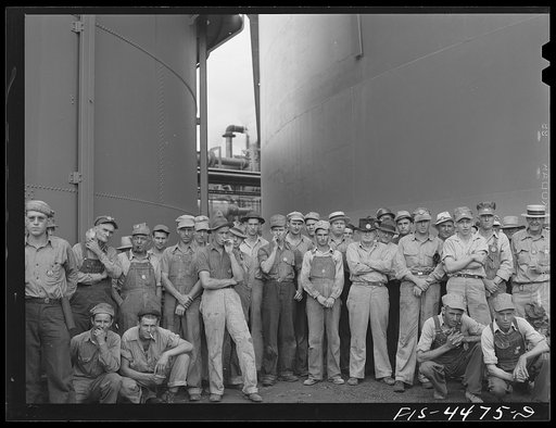 Wilson Dam, Alabama (Tennessee Valley Authority (TVA)). Workers at safety meeting