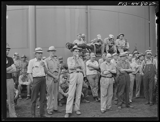 Wilson Dam, Alabama (Tennessee Valley Authority (TVA)). Safety meeting