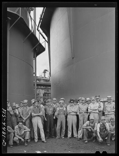 Wilson Dam, Alabama (Tennessee Valley Authority (TVA)). Safety meeting