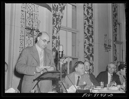 Washington, D.C. Mr. Hedman, a Swedish journalist, addressing Washington journalists at the National Press Club luncheon