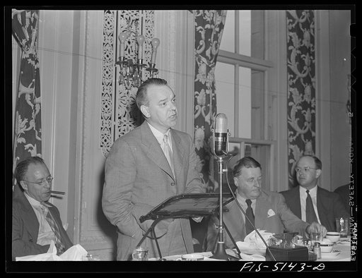 Washington, D.C. Mr. Vinde, a Swedish journalist, addressing Washington journalists at the National Press Club luncheon