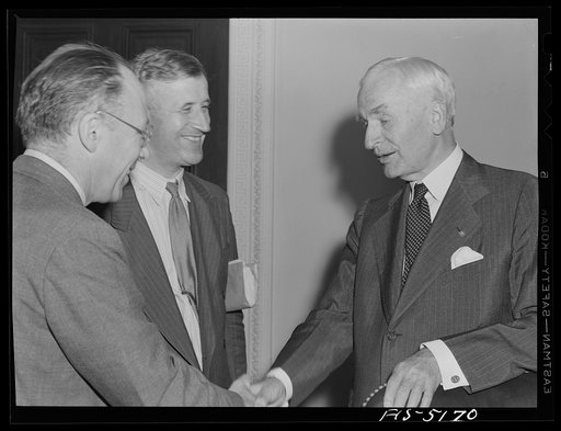 Washington, D.C. Mr. Este, a Swedish journalist on tour in the United States, meeting Secretary Hull after a press conference