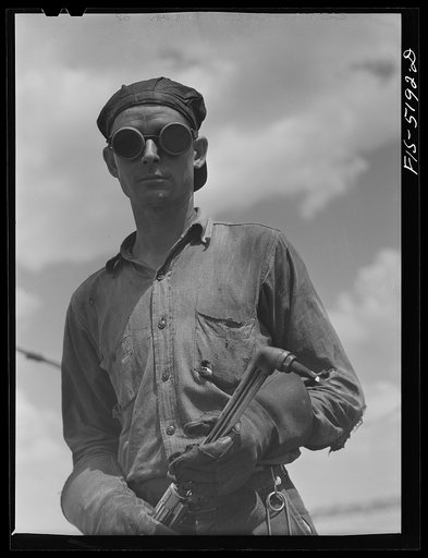 Decatur, Alabama. Ingalls Shipbuilding Company. A "tacker"