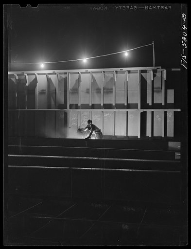 Decatur, Alabama. Ingalls Shipbuilding Company. Night shift at work on the barges