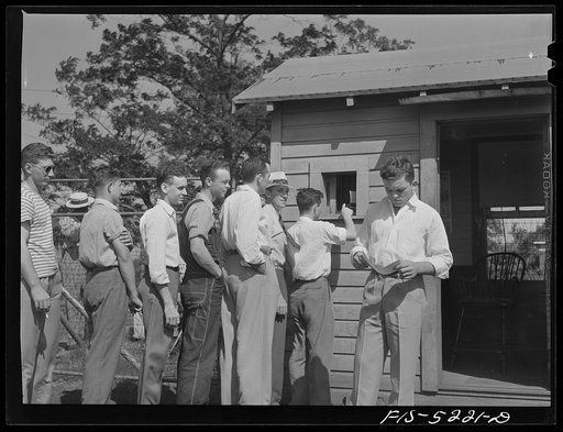 Decatur, Alabama. Ingalls Shipbuilding Company. Payday