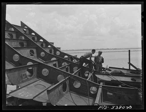 Decatur, Alabama. Ingalls Shipbuilding Company. The stern of one of the oceangoing barges under construction