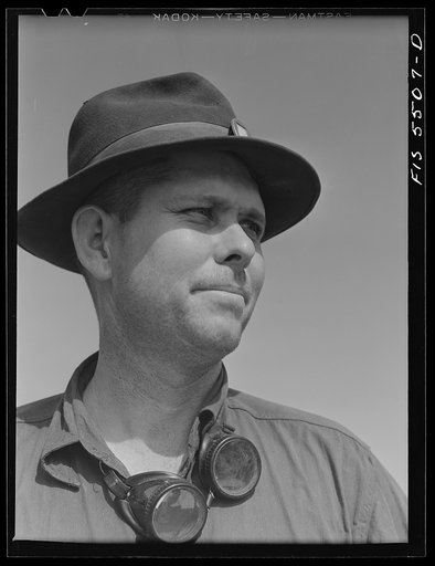 Untitled photo, possibly related to: Sheffield, Alabama. Reynolds Alloys Company. Workman