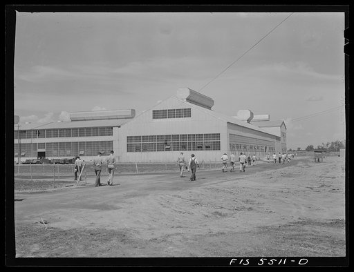 Untitled photo, possibly related to: Sheffield, Alabama. Reynolds Alloys Company. Workmen entering plant during change of shifts