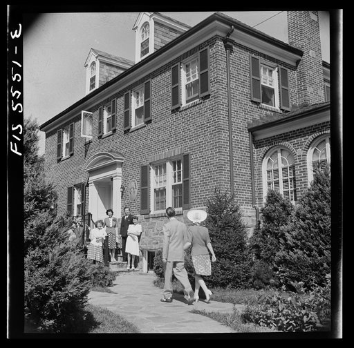 Washington, D.C. The Icelandic legation. The Thors and their staff on the legation steps