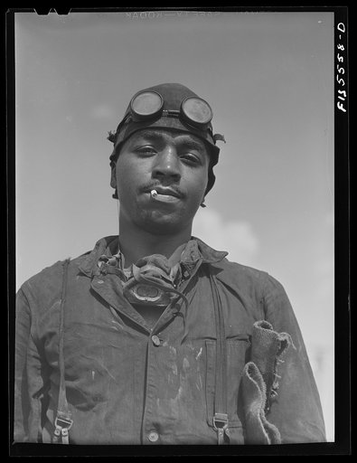 Sheffield, Alabama. Reynolds Metal Company. Workman in one of the pot rooms