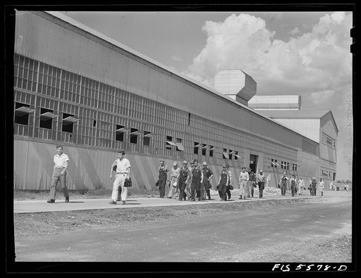 Sheffield, Alabama. Reynolds Alloys Company. Change of shift
