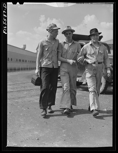 Sheffield, Alabama. Reynolds Alloys Company. Change of shift