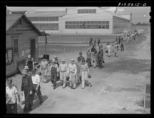 Sheffield, Alabama. Reynolds Alloys Company. Change of shift