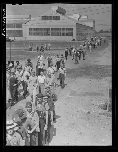 Sheffield, Alabama. Reynolds Alloys Company. Change of shift