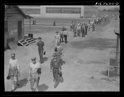 Sheffield, Alabama. Reynolds Alloys Company. Change of shifts