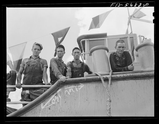 Ingalls Shipbuilding Company, Decatur, Alabama. Workmen waiting for the launching of an Army barge