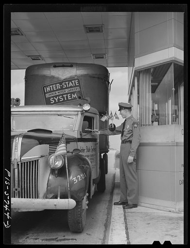 Pennsylvania Turnpike, Pennsylvania. Paying toll