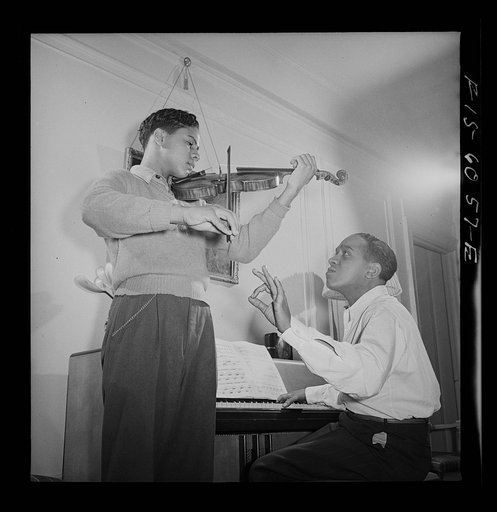 Untitled photo, possibly related to: New York(?), New York. An uncaptioned story dealing with the life of Negroes in New York(?), their professions, occupations, and recreational activities