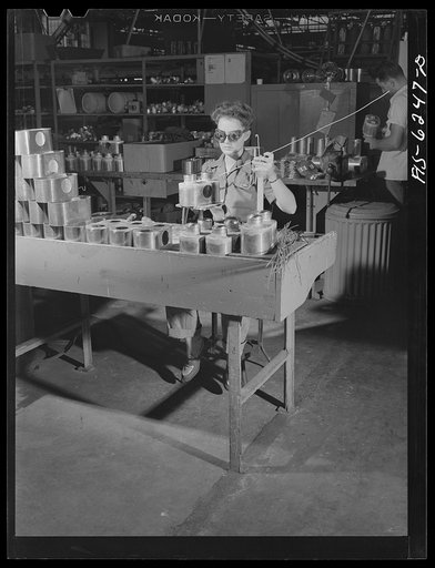 Nashville, Tennessee. Welding parts for fuel pumps. Vultee Aircraft Corporation plant