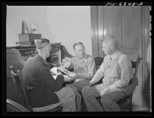 Vernon County, Wisconsin. Edward Saugstad discussing conservation plans with other members of the Agricultural Adjustment Administration committee