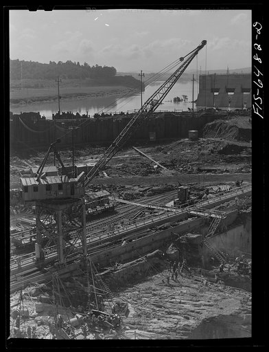 Fort Loudon [i.e., Lmoudoun] Dam, Tennessee (Tennessee Valley Authority (TVA)). Construction work