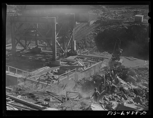 Fort Loudon [i.e., Loudoun] Dam, Tennessee (Tennessee Valley Authority (TVA)). Construction work