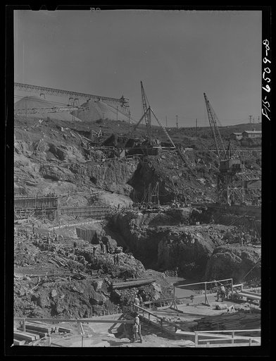 Fort Loudon [i.e., Loudoun] Dam, Tennessee (Tennessee Valley Authority (TVA)). Construction work