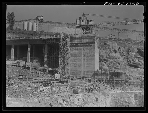 Fort Loudon [i.e., Loudoun] Dam, Tennessee (Tennessee Valley Authority (TVA)). Construction work