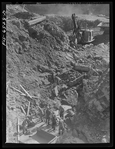 Fort Loudon [i.e., Loudoun] Dam, Tennessee (Tennessee Valley Authority (TVA)). Moving dirt