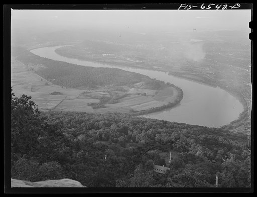 Untitled photo, possibly related to: The city of Chattanooga, Tennessee on the Tennessee River
