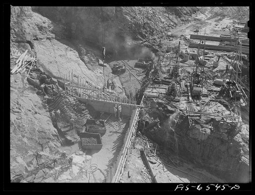 Fort Loudon [i.e., Loudoun] Dam, Tennessee (Tennessee Valley Authority (TVA)). Construction work