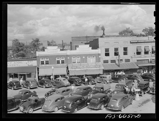 Untitled photo, possibly related to: Dunklin County, Missouri. County seat during primary election