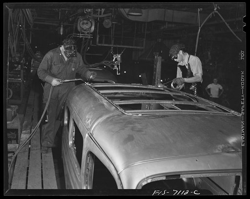 Chrysler Corporation. Dodge truck plant. Detroit, Michigan (vicinity). Welding top sections of Dodge Army vehicles