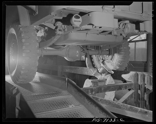 Detroit, Michigan (vicinity). Chrysler Corporation Dodge truck plant. Undercarriages of all Dodge Army trucks undergo rigid inspection many times before leaving the plant for service in the field